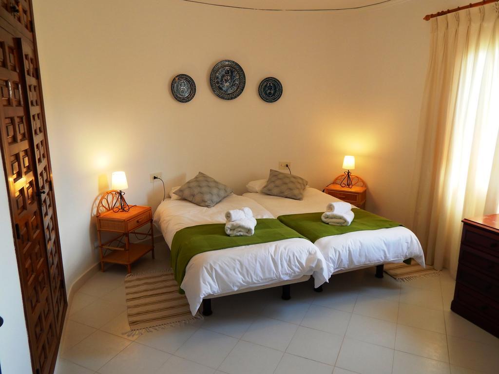 Villa Carfax Orba 外观 照片