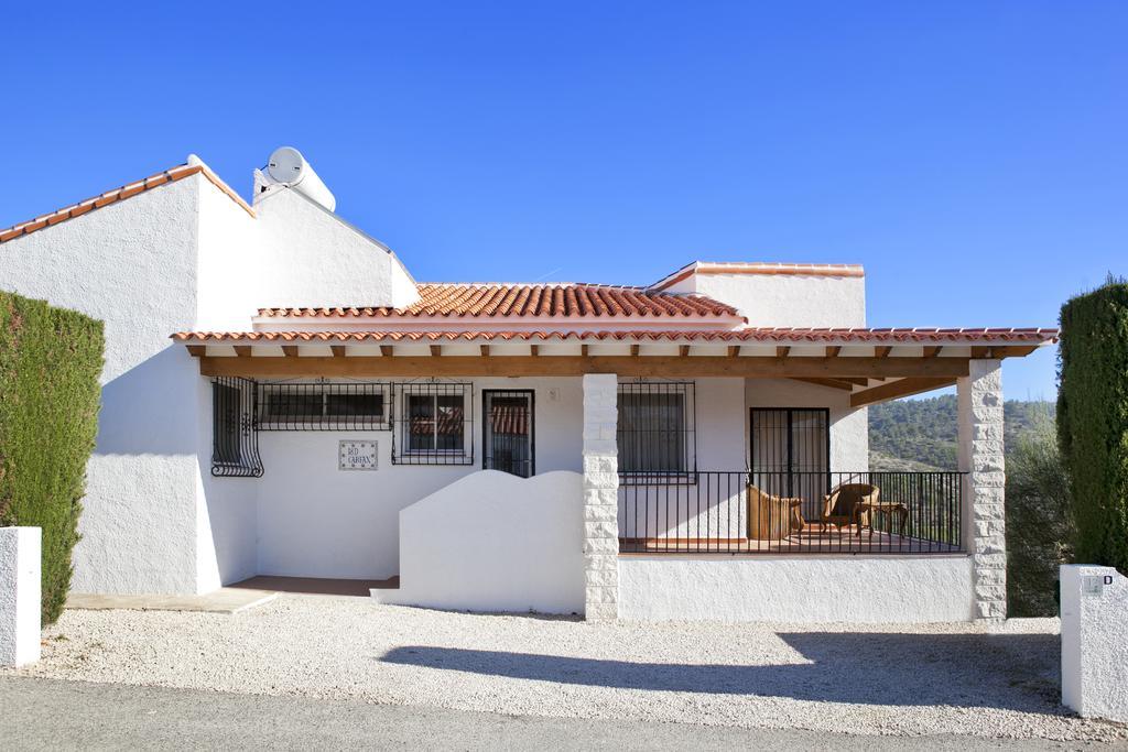Villa Carfax Orba 外观 照片